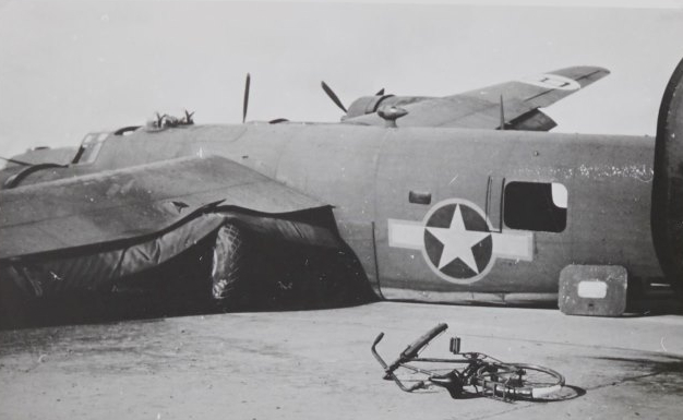 Aircraft photograph